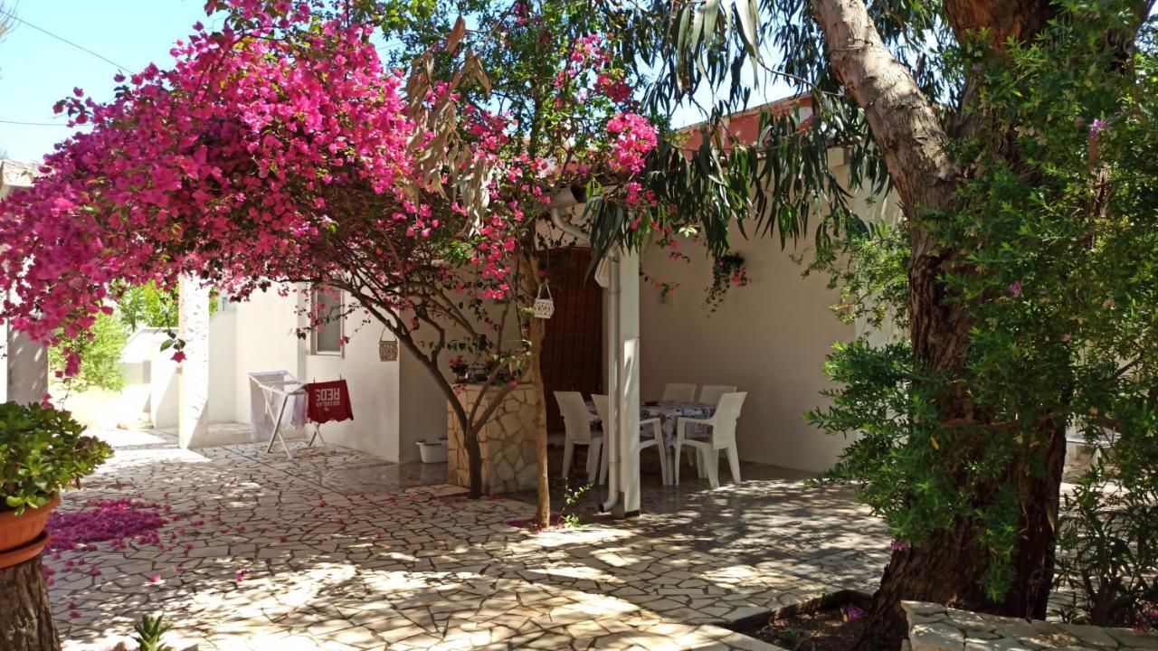 Villa Beatrice Serranova Exterior foto