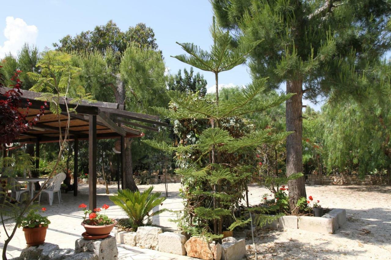Villa Beatrice Serranova Exterior foto